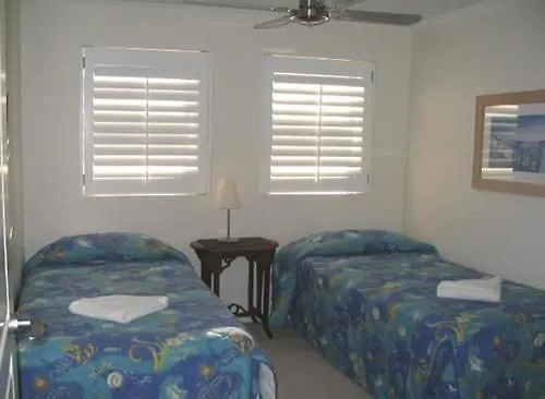 The Village Holiday Apartments At Burleigh Heads Gold Coast 4*,  Australië