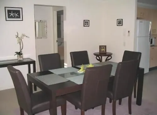The Village Holiday Apartments At Burleigh Heads Gold Coast 4*,